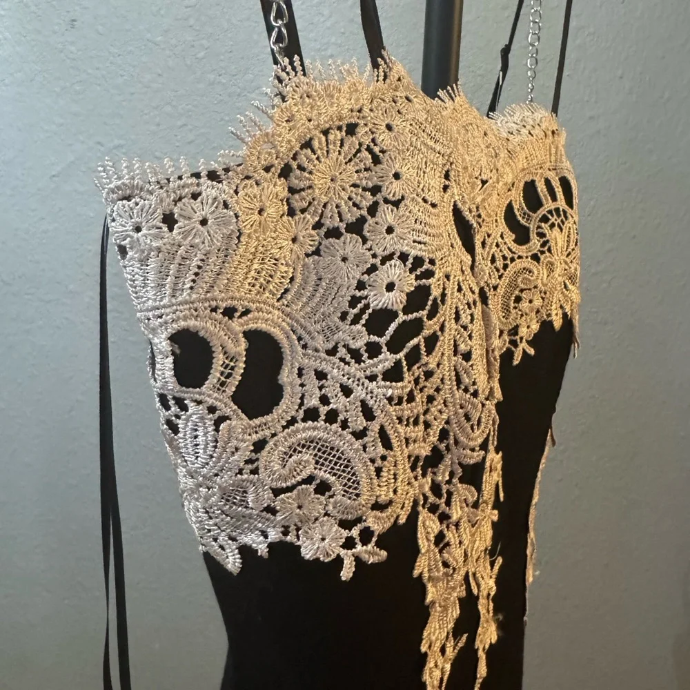 Haute Monde Black and White Lace-Trim Strapless Mini Dress - Picture 3 of 6
